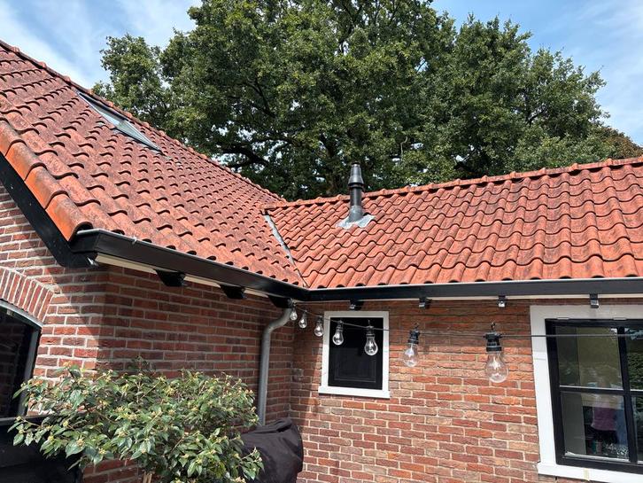 Gratis Rode Dakpannen, Doe-het-zelf en Verbouw, Dakpannen en Dakbedekking, Gebruikt, Dakpannen, Overige materialen, Rood, 15 m² of meer