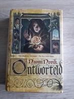 Naomi novik ontworteld €8, Boeken, Fantasy, Ophalen of Verzenden, Gelezen