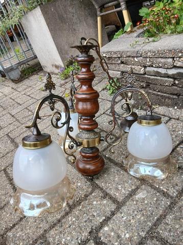 oude vintage lamp leuk voor in man cave ,  café lamp beschikbaar voor biedingen