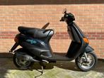 Mooie puch zip RST, Fietsen en Brommers, Scooters | Piaggio, Ophalen, Maximaal 45 km/u, Zip, Zo goed als nieuw