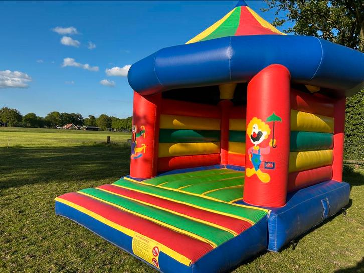 Luchtkussen springkussen circus Te huur ( incl. Aanhanger), Hobby en Vrije tijd, Feestartikelen | Verhuur, Zo goed als nieuw, Overige