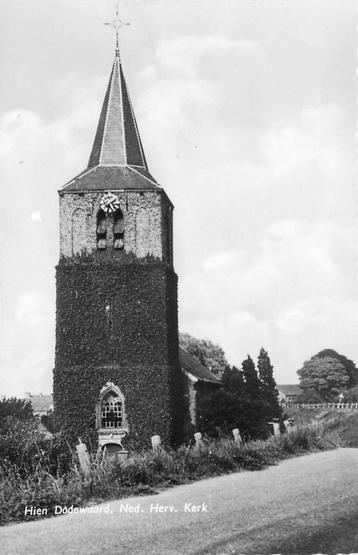 (387-147-015) Dodewaard Hien Kerk beschikbaar voor biedingen
