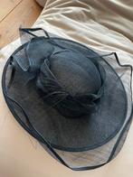 Zwarte hoed voor gala of bruiloft, Kleding | Dames, Hoeden en Petten, Ophalen of Verzenden, Zo goed als nieuw, 55 cm (S, 6⅞ inch) of minder