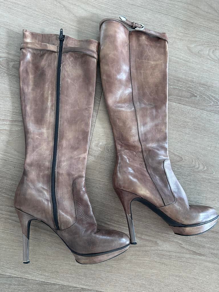 Laarzen, Kleding | Dames, Schoenen, Hoge laarzen, Bruin, Ophalen of Verzenden, Zo goed als nieuw