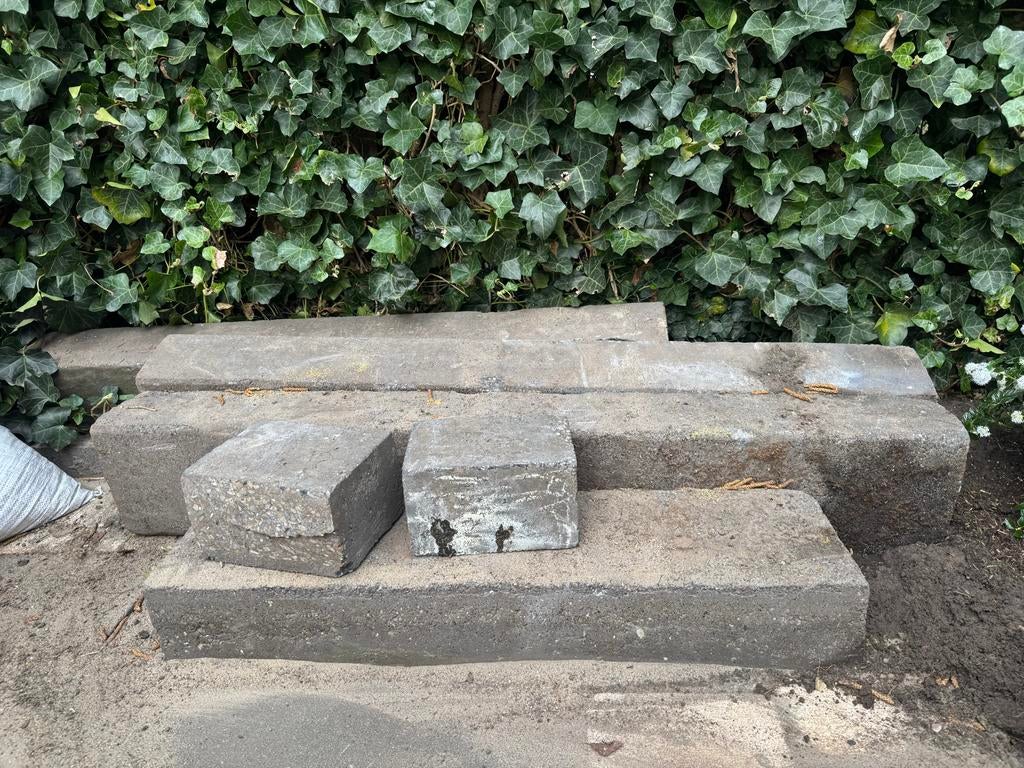 Gratis af te halen beton bielzen voor in de tuin, Tuin en Terras, Ophalen, Gebruikt, 100 tot 200 cm, Biels
