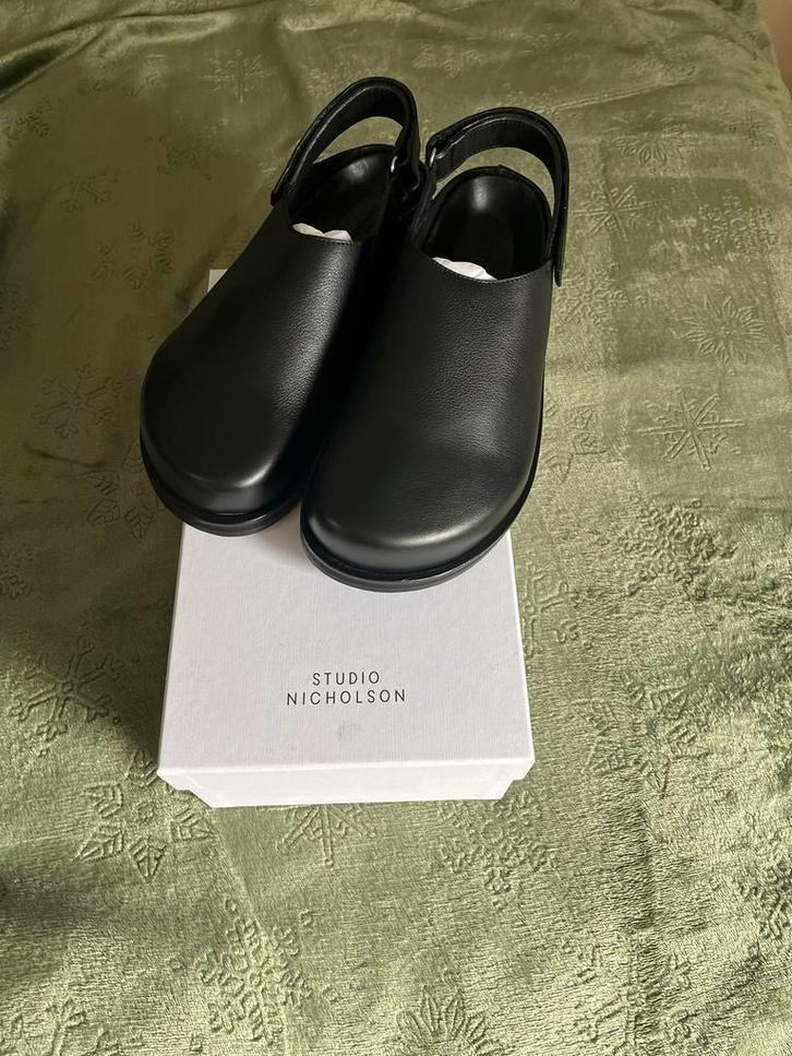Studio Nicholson Leren Klompen Zwart Maat 43, Kleding | Heren, Schoenen, Ophalen of Verzenden, Nieuw, Zwart, Klompen