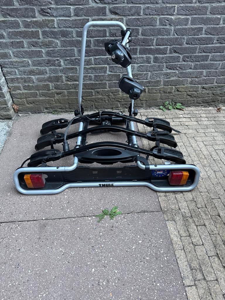 Thule EuroRide 943 fietsendrager, Auto diversen, Fietsendragers, Gebruikt, Trekhaakdrager, 3 fietsen of meer, Brede banden, Ophalen of Verzenden
