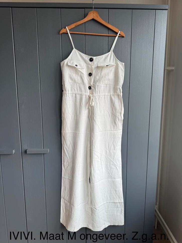IVIVI Witte Jumpsuit Maat M Z.g.a.n., Kleding | Dames, Jumpsuits, Zo goed als nieuw, Maat 38/40 (M), Wit, Ophalen of Verzenden