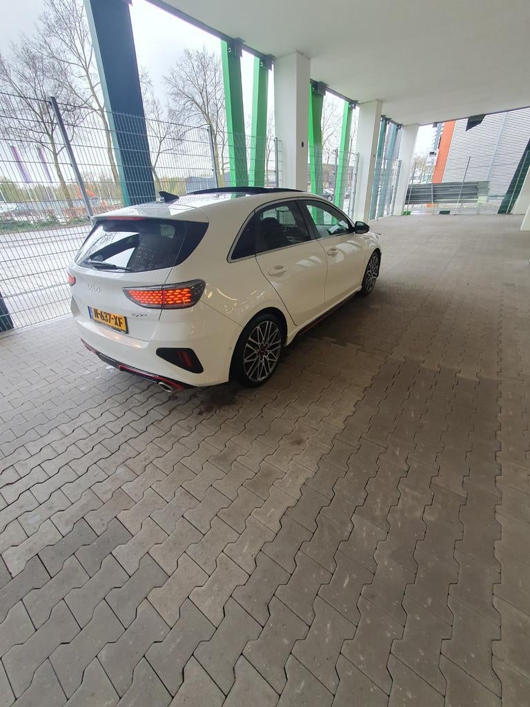 Kia (Pro) Cee d 1.6 T-gdi 204pk Dct7 2022 Wit, 15 km/l, 1591 cc, 4 cilinders, Leder en Stof