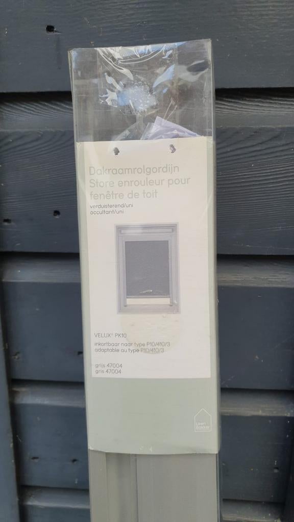 2x VELUX Dakraamrolgordijn PK10 - Grijs 47004, Minder dan 50 cm, Nieuw, Ophalen of Verzenden, Minder dan 100 cm