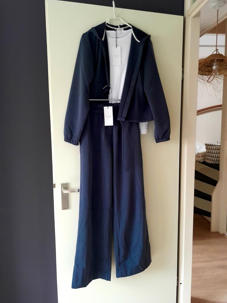 Nieuw Indigo blauw pak van Enjoy, Ophalen, Blauw, Maat 42/44 (L), Enjoy