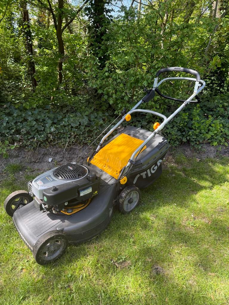 Stiga grasmaaier met mulchfunctie, Tuin en Terras, Ophalen, Cirkelmaaier, Gebruikt, Mulchfunctie