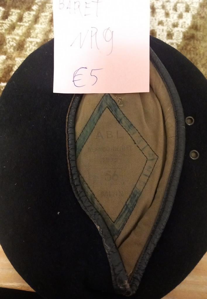 (baretten belgisch leger  (zoekertje NR2), Ophalen of Verzenden