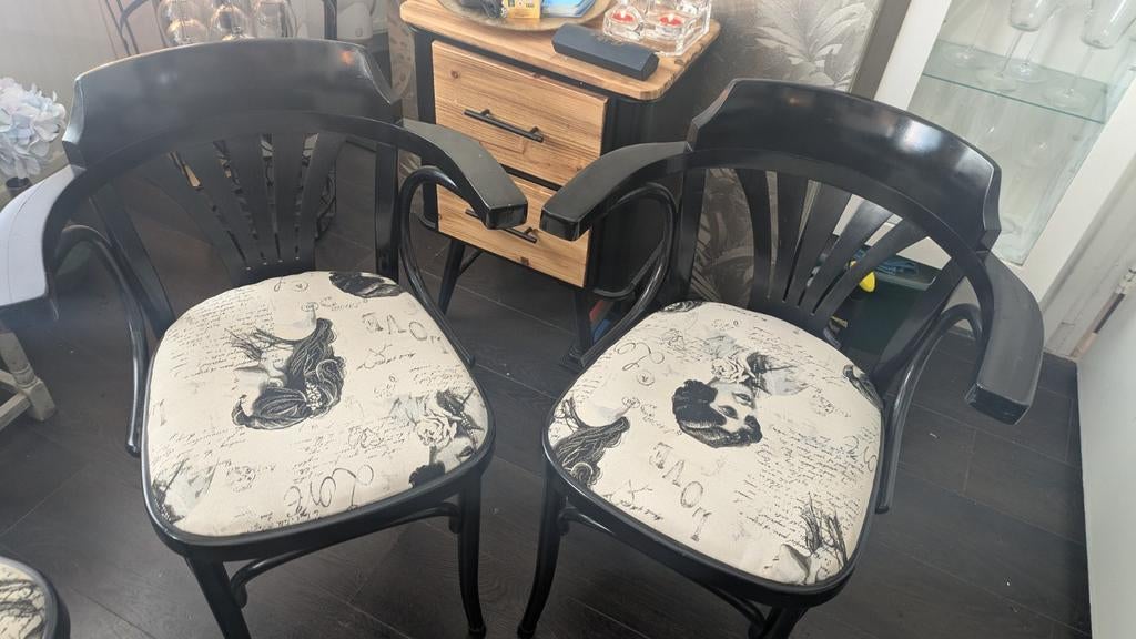 Zwarte houten stoelen woonkamer of cafe stoelen, Antiek en Kunst, Antiek | Meubels | Stoelen en Banken, Ophalen