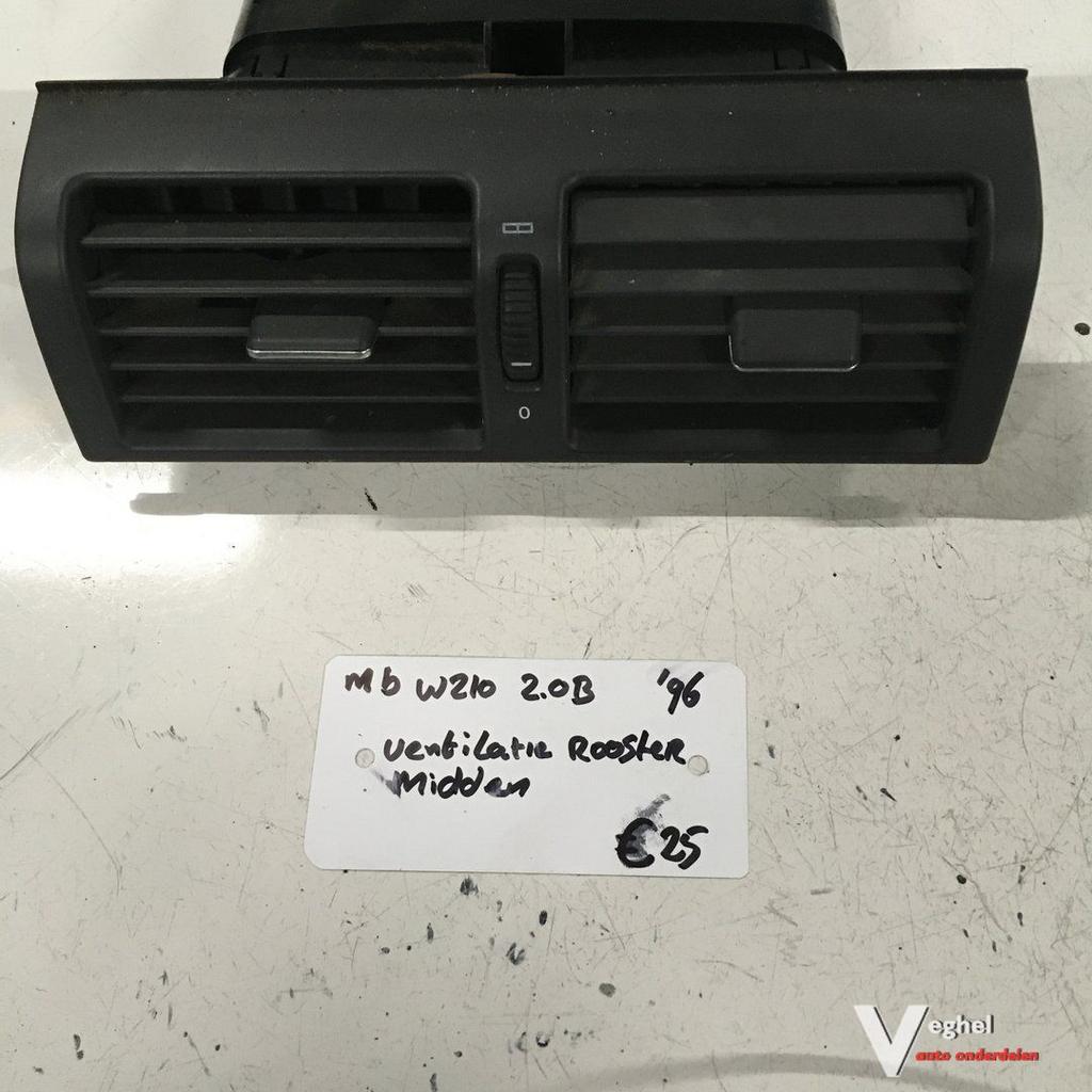 Mercedes W210 2.0 Benzine 1996  Luchtrooster midden