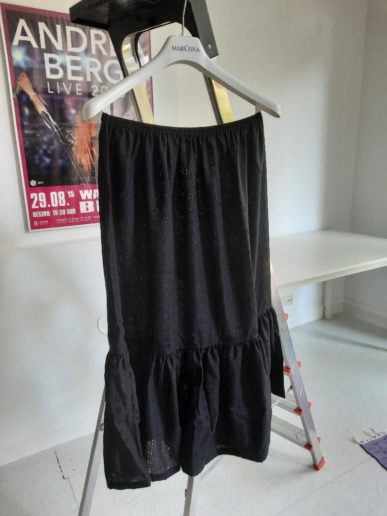 lange zwarte rok broderie maat L 1 x gedragen, Zwart, Maat 42/44 (L), Ophalen of Verzenden, Zo goed als nieuw