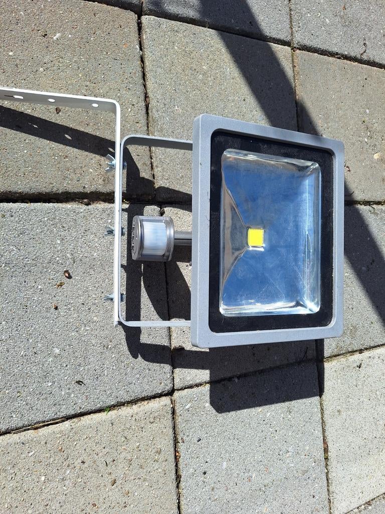 Sencys Floodlight LED 50W met bewegingssensor, Led, Minder dan 50 watt, Wandlamp, Ophalen of Verzenden