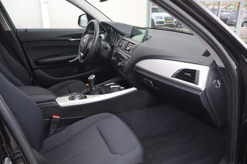 BMW 1-serie 120d xDrive Business Climate I Stoelverw I Parks, Auto's, BMW, Euro 5, Stof, 4 cilinders, Zwart