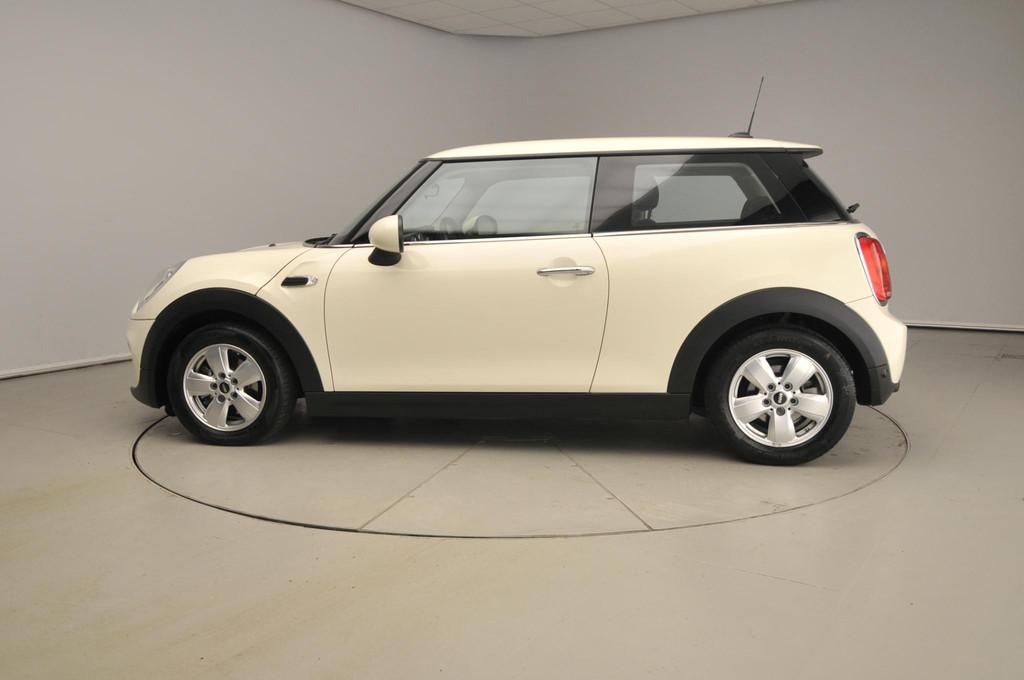 Mini 3-deurs Cooper Automaat / Navigatie / PDC / Cruise / Ke, Auto's, Mini, Gebruikt, 4 stoelen, Origineel Nederlands, Bedrijf