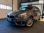 BMW 2-serie Active Tourer 218i Dealer onderhouden Garantie S, Auto's, BMW, Voorwielaandrijving, Gebruikt, Zwart, Origineel Nederlands