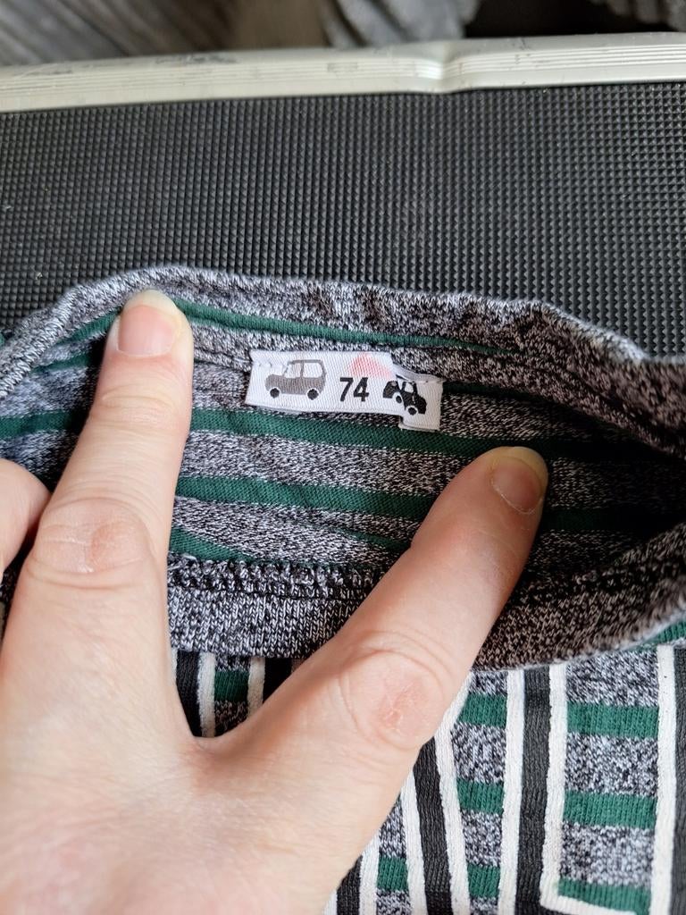 Grijs groen gestreepte trui maat 74, Kinderen en Baby's, Babykleding | Maat 74, Wibra, Truitje of Vestje, Onbekend, Ophalen of Verzenden