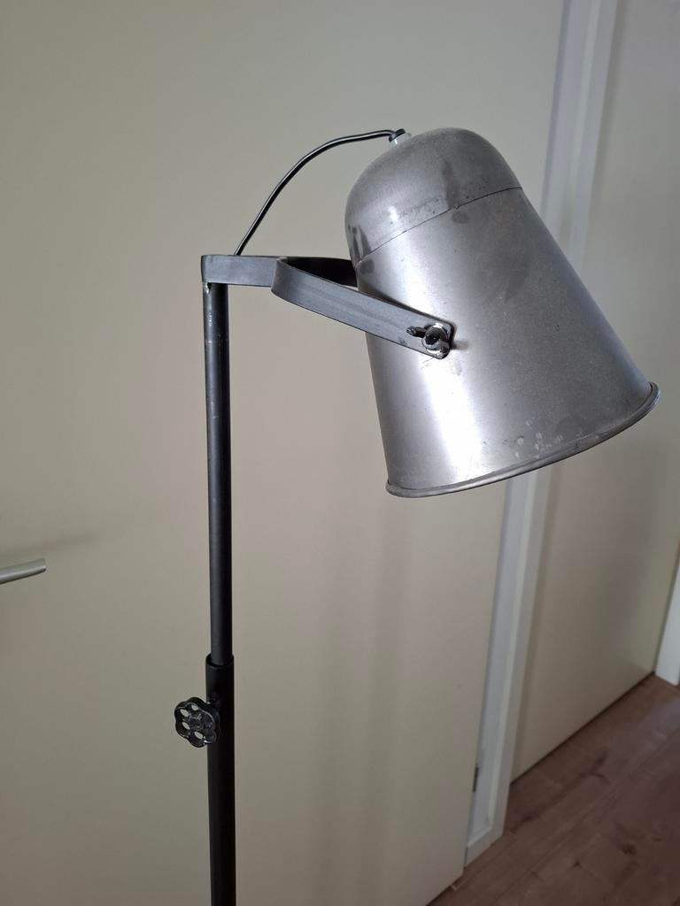 Vintage Landelijke Staande Schemerlamp - Hoogte Verstelbaar, Huis en Inrichting, Lampen | Vloerlampen, Ophalen, Gebruikt, Metaal