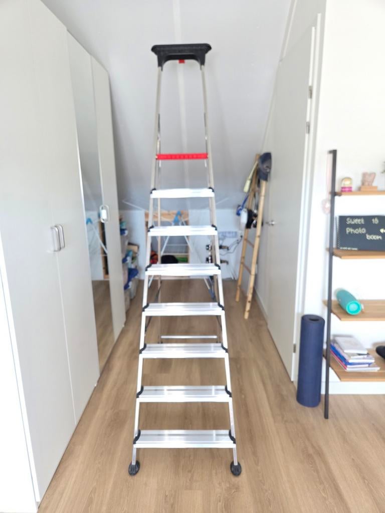 Altrex Double Decker 1x8 huishoudtrap, Doe-het-zelf en Verbouw, Ladders en Trappen, Ophalen, Zo goed als nieuw