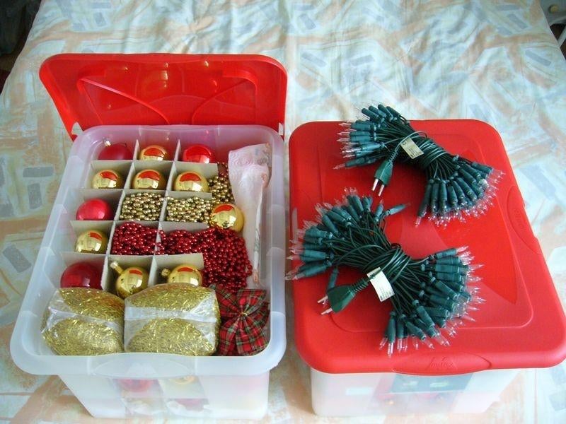 Kerstboom versiering incl 2 opbergboxen slechts 1 x gebruikt, Diversen, Kerst, Ophalen