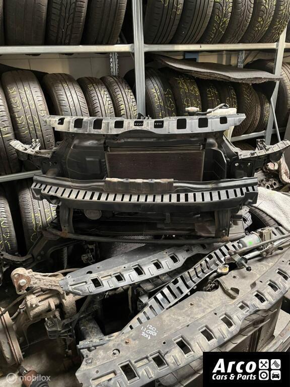 Hyundai i10 Voorfront met Koelerset 1.0 2017 136895km G3LA, Gebruikt, Ophalen of Verzenden, Hyundai, Hyundai