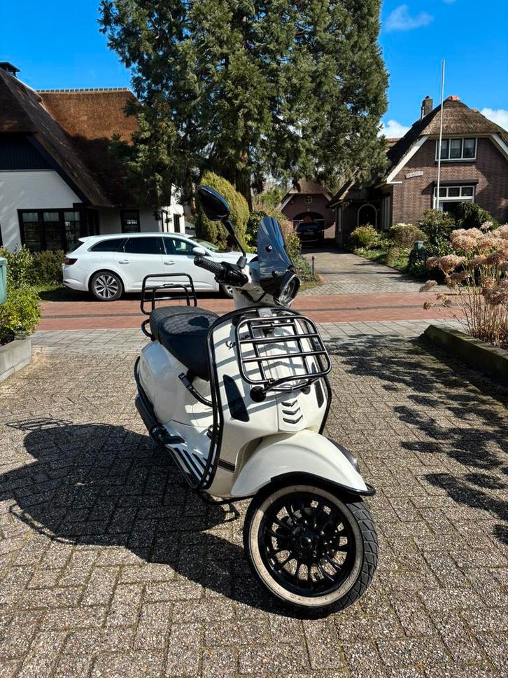Vespa Sprint Full Option, Fietsen en Brommers, Scooters | Vespa, Gebruikt, Vespa S, Maximaal 45 km/u, Benzine, Ophalen