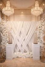 Luxe Bruiloft Backdrop met Bloemen & Kandelaars - Verhuur, Ophalen of Verzenden, Geboorte of Huwelijk