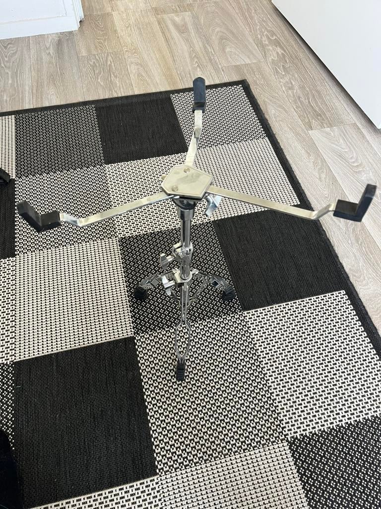 Snare drum statief | Snare stand Hardware | Standaard, Muziek en Instrumenten, Ophalen of Verzenden, Zo goed als nieuw, Drums of Percussie