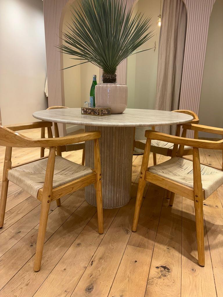 Set van 4 sierlijke houten stoelen - Z.G.A.N., Huis en Inrichting, Stoelen, Ophalen, Zo goed als nieuw, Hout, Vier