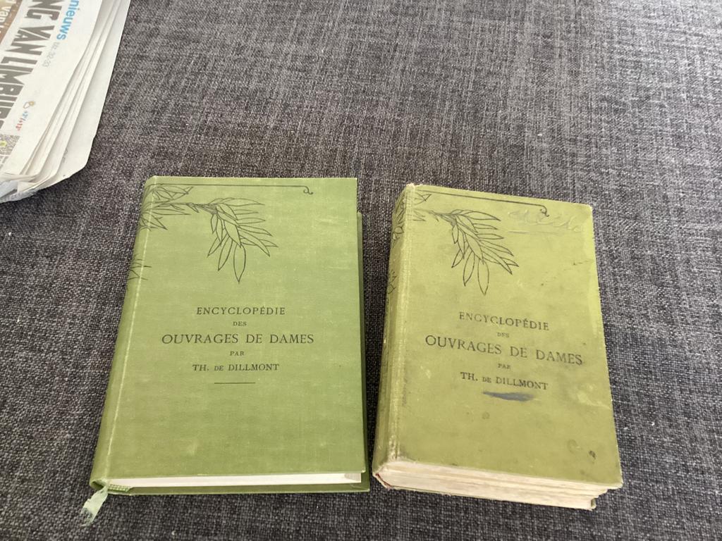 2 x encyclopedie des Ouvrages de Dames.  DMC. 1921 en 1951, Antiek en Kunst, Ophalen of Verzenden