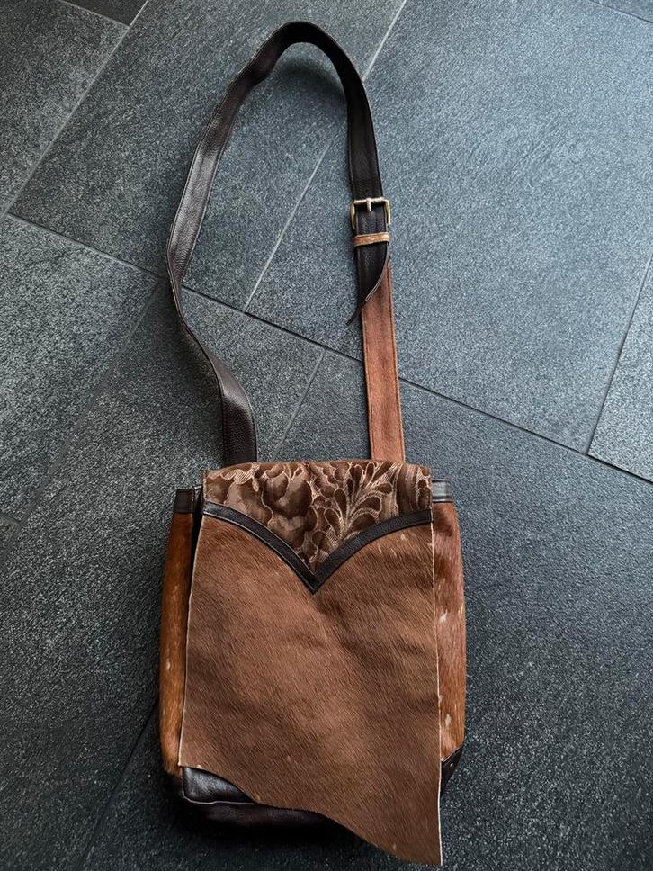 Vintage Y2K Chick On a Mission koeienprint lederen tas, Sieraden, Tassen en Uiterlijk, Tassen | Schoudertassen, Zo goed als nieuw