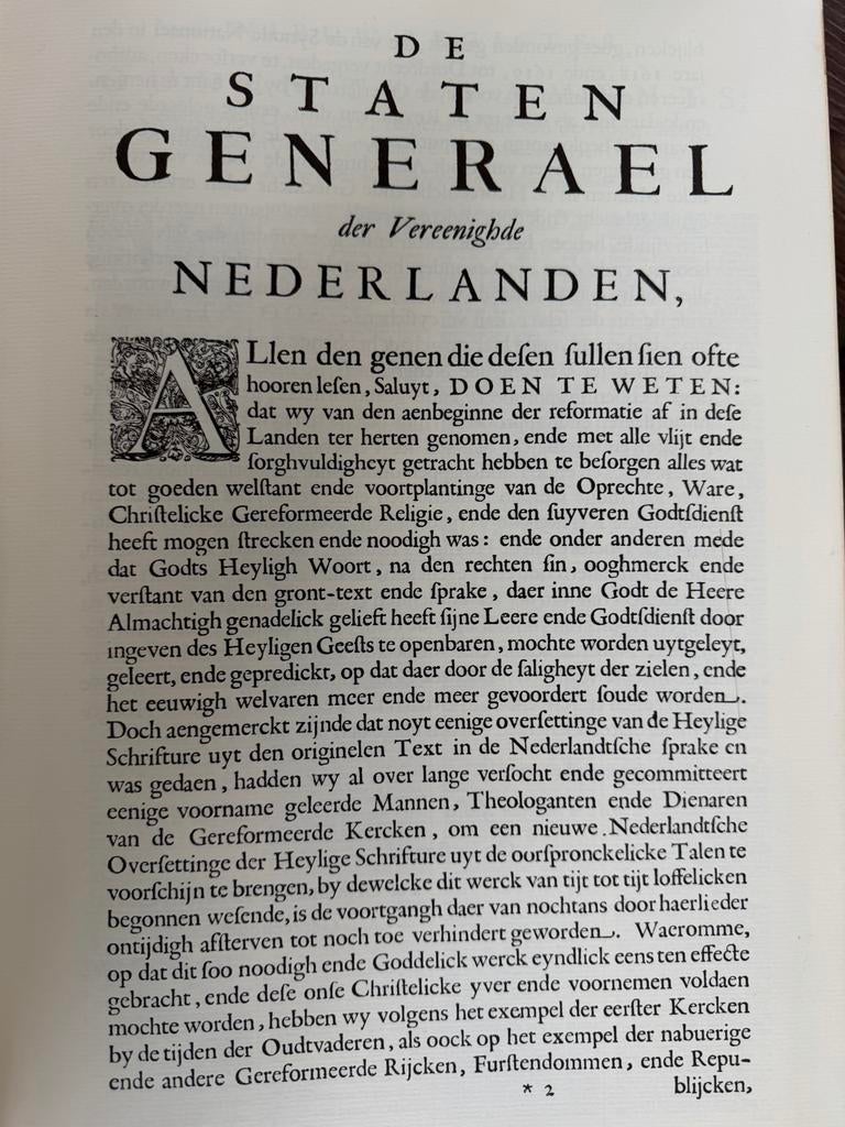 Statenbijbel oud Nederlands met lederen kaft en koper beslag, Antiek en Kunst, Antiek | Boeken en Bijbels, Ophalen