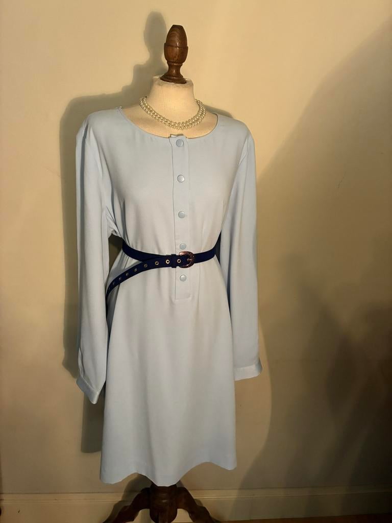 STROKE DRESS LIGHT BLUE *46, Kleding | Dames, Jurken, Maat 46/48 (XL) of groter, Zo goed als nieuw, Onder de knie, Verzenden