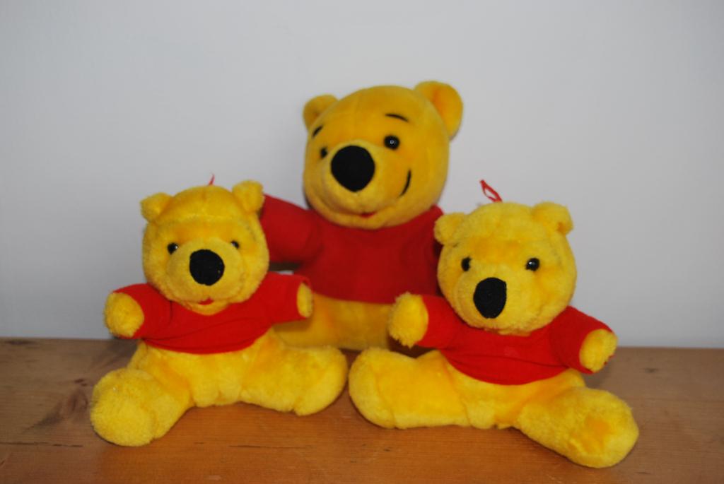 3 knuffels Winnie de Poeh, Disney, Geel, Beer, Nieuw