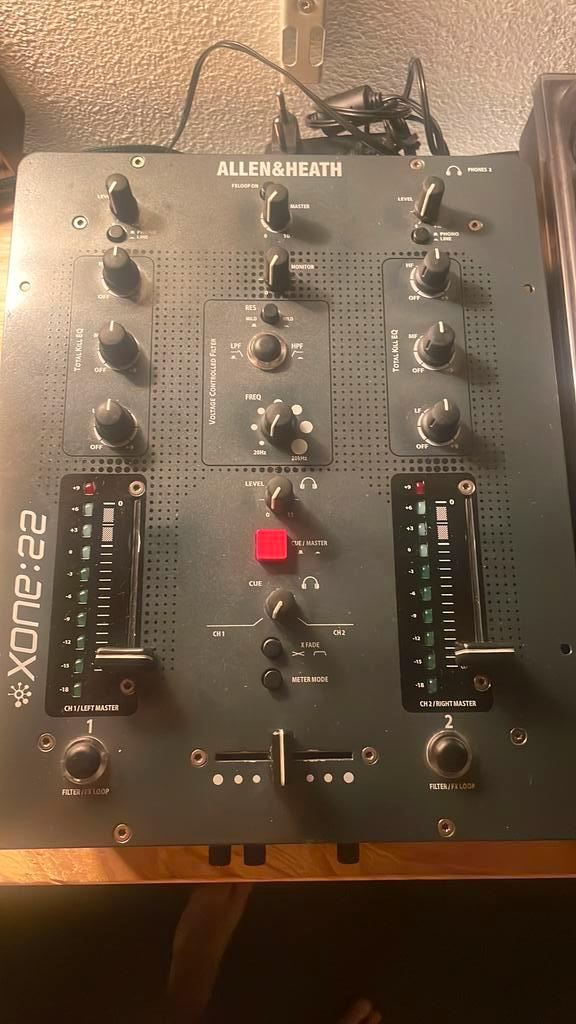 Allen & Heath Xone 22 (alleen line), Muziek en Instrumenten, Mengpanelen, Zo goed als nieuw, Minder dan 5 kanalen, Microfooningang