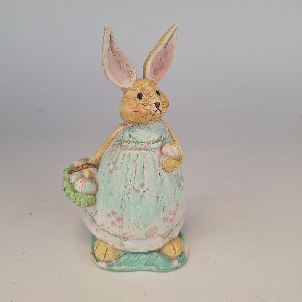 Beeldje haas, paashaas, vrouwtje met jurk en mand, Ophalen of Verzenden, Zo goed als nieuw, Dier