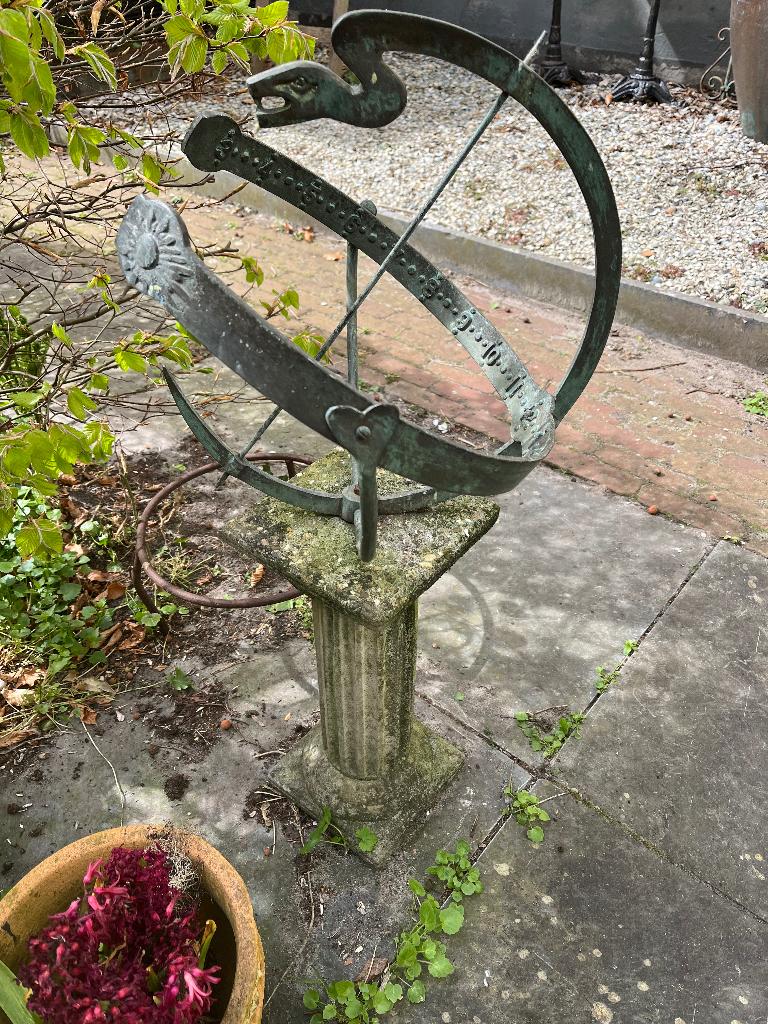 brocante bronzen(?) zonnewijzer, Tuin en Terras, Zonnewijzers, Ophalen of Verzenden, Gebruikt