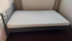 Bed antracietkleur metaal incl. matras, Huis en Inrichting, Ophalen, Gebruikt, 140 cm, Twijfelaar