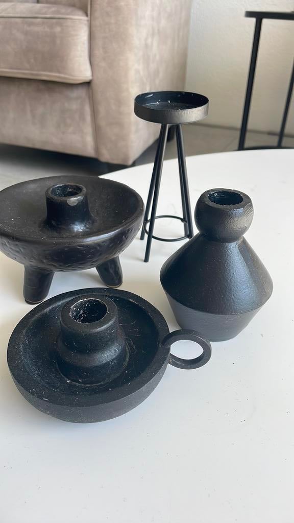 Zwarte kaarsenhouders/kandelaars, Huis en Inrichting, Woonaccessoires | Kandelaars en Kaarsen, Overige materialen, Zwart, Ophalen of Verzenden