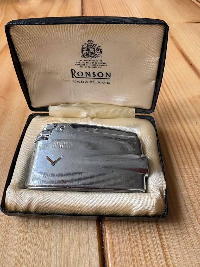 Aansteker Ronson Varaflame, Ophalen of Verzenden, Zo goed als nieuw, Sigarenbandjes