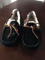 Uggs pantoffels, Kleding | Dames, Schoenen, Zwart, Ophalen of Verzenden, Zo goed als nieuw, Pantoffels of Sloffen