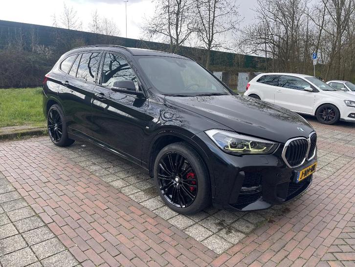 BMW X1 High executive M sport/pano140pk/Aut 2020, Auto's, BMW, Particulier, X1, Achteruitrijcamera, Airbags, Airconditioning, Alarm