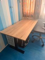 Electrisch bureau, Huis en Inrichting, Bureaus, Ophalen, In hoogte verstelbaar, Zo goed als nieuw, Bureau