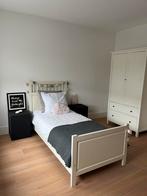 Ikea henmes bed 90x200 met lattenbodem en evt met 2 poefjes, Kinderen en Baby's, Kinderkamer | Bedden, Ophalen, Zo goed als nieuw