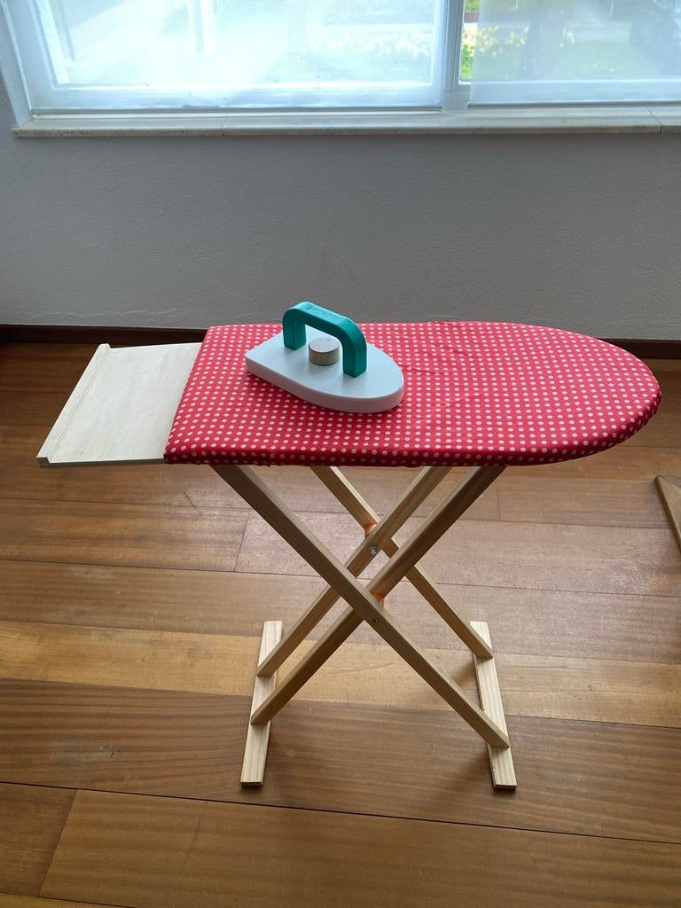 Kinderstrijkplankje met strijkijzer, gratis ophalen, Ophalen, Gebruikt