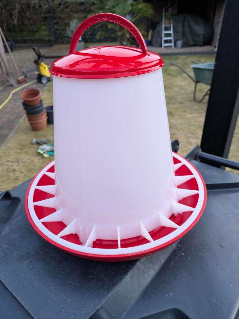 Voersilo voor kippen, Dieren en Toebehoren, Pluimvee | Toebehoren, Ophalen, Zo goed als nieuw, Drinken en Voederen